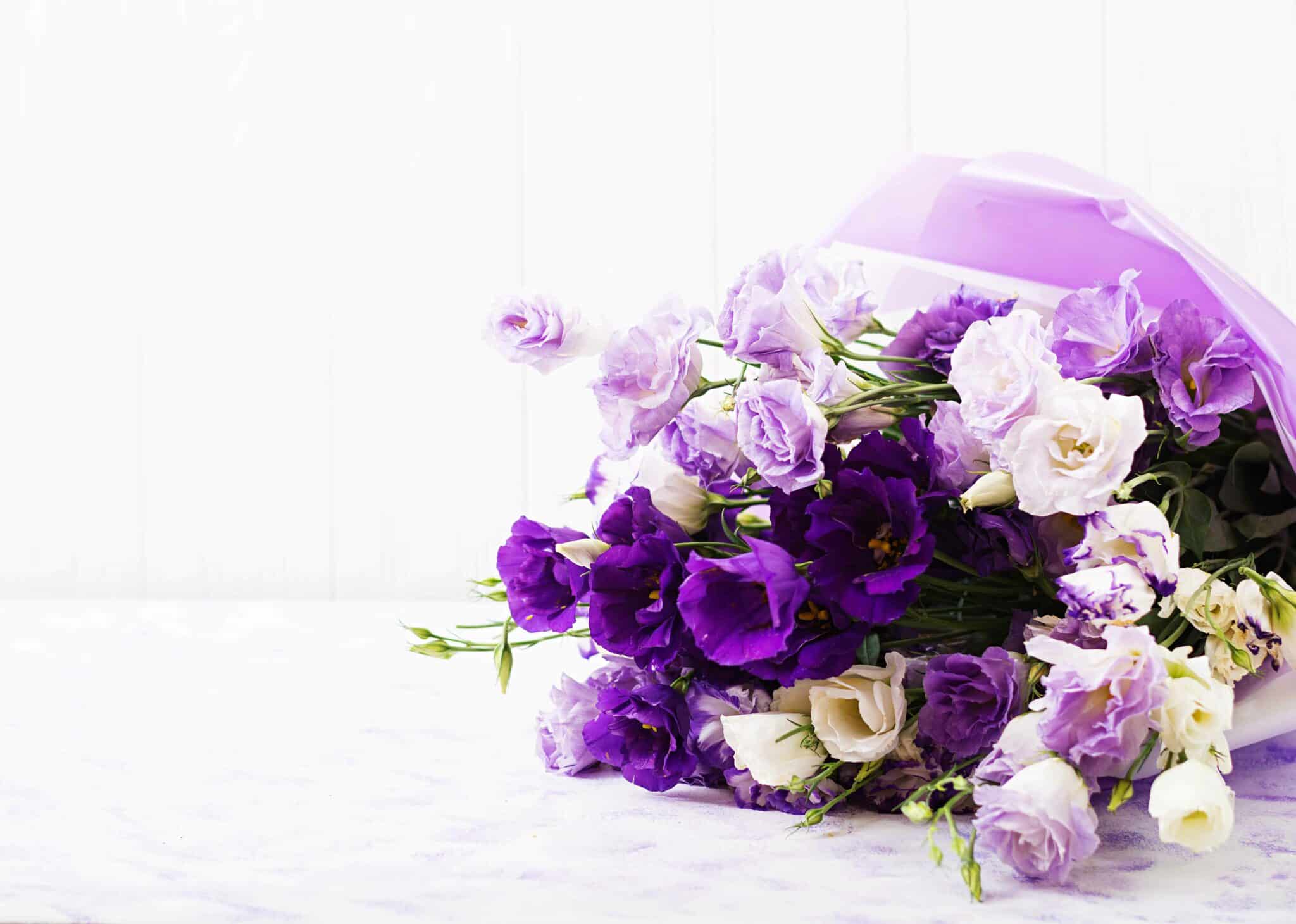 beautiful flowers bouquet mix white purple violet eustoma scaled