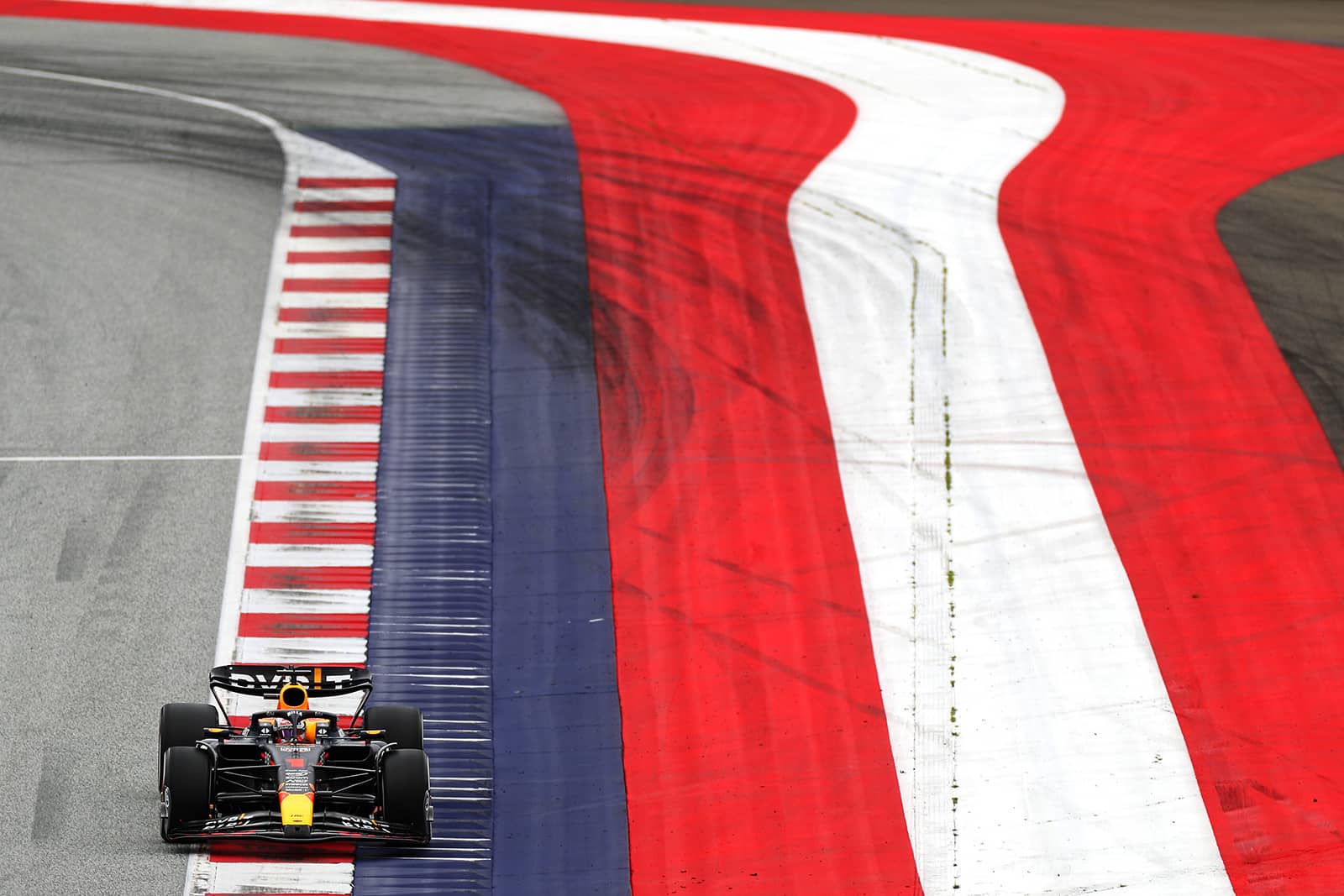 圖4 強勢回歸奧地利大獎賽，Max Verstappen在主場紅牛賽道上的速度無人能及！（Red Bull提供） 1