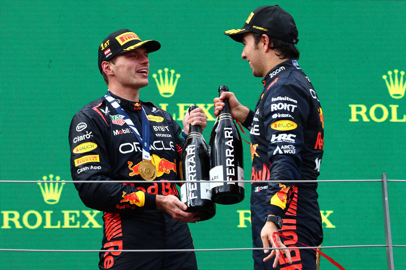 圖5 Red Bull車手在奧地利大獎賽雙雙登上頒獎台，Verstappen（左）奪冠、Perez（右）則以季軍完賽，（Red Bull提供） 1