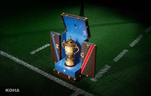 LOUIS VUITTON 設計2023年法國世界盃橄欖球賽的官方獎盃行李箱