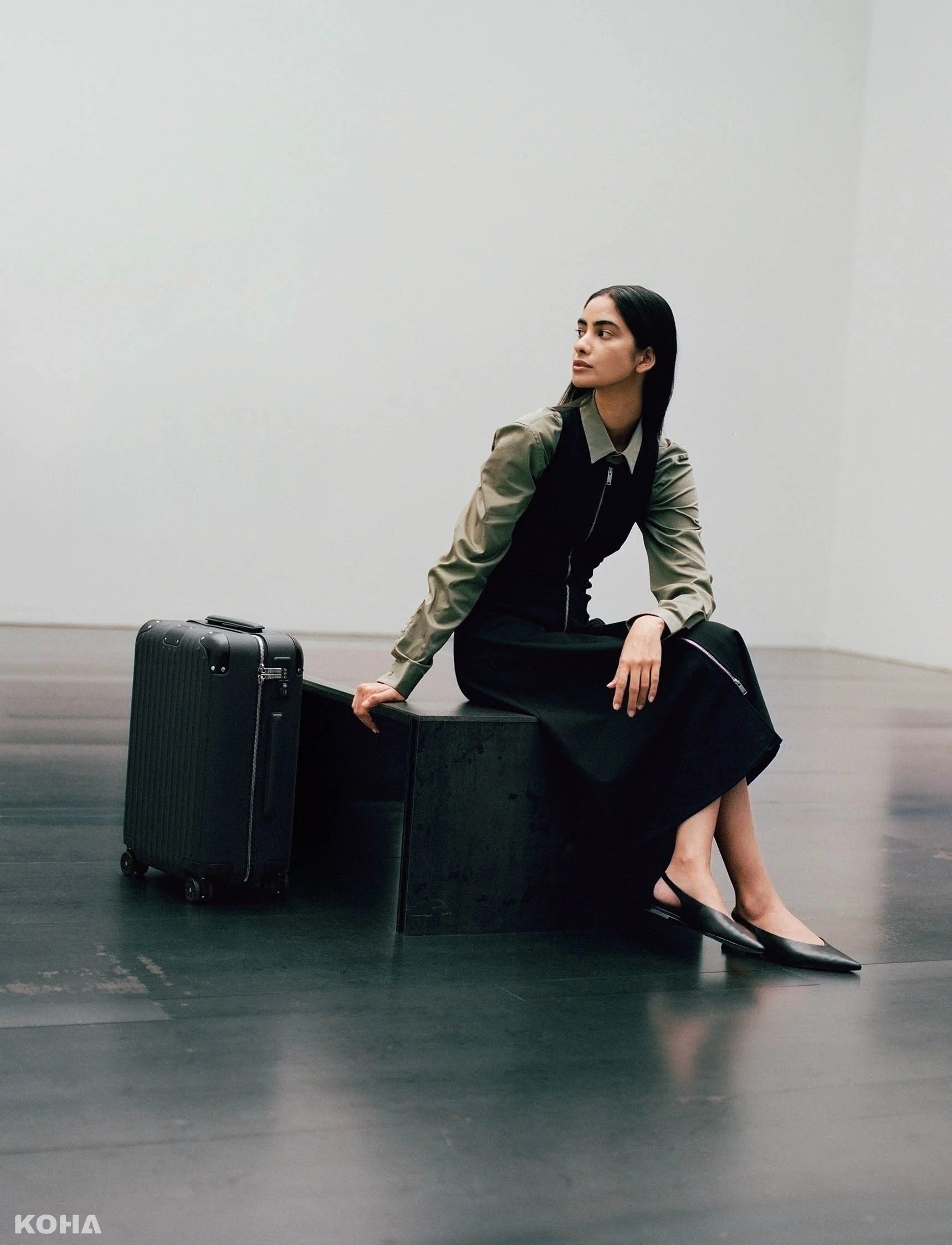 RIMOWA推出創業以來首款皮革製行李箱「Distinct」