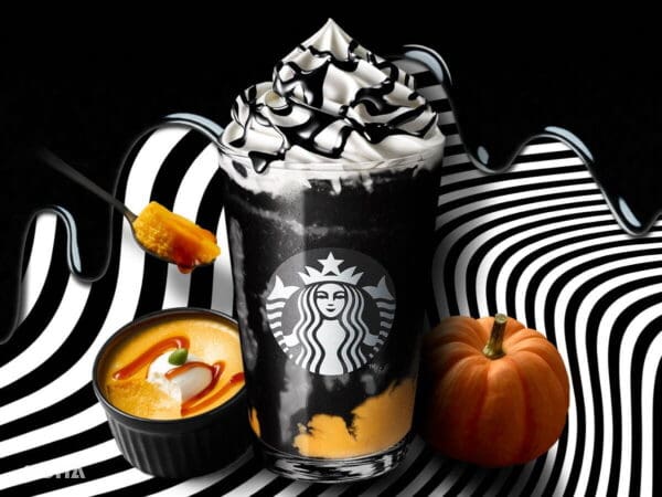 魔幻萬聖節：日本Starbucks「Booooo Frappuccino」與「Halloween Chocolate Cake」攜手登場
