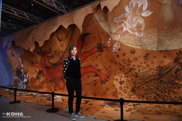 THE 哆啦A夢展藝術家鴻池朋子從皮革畫中找回生命力  「我們都要學會活在當下」