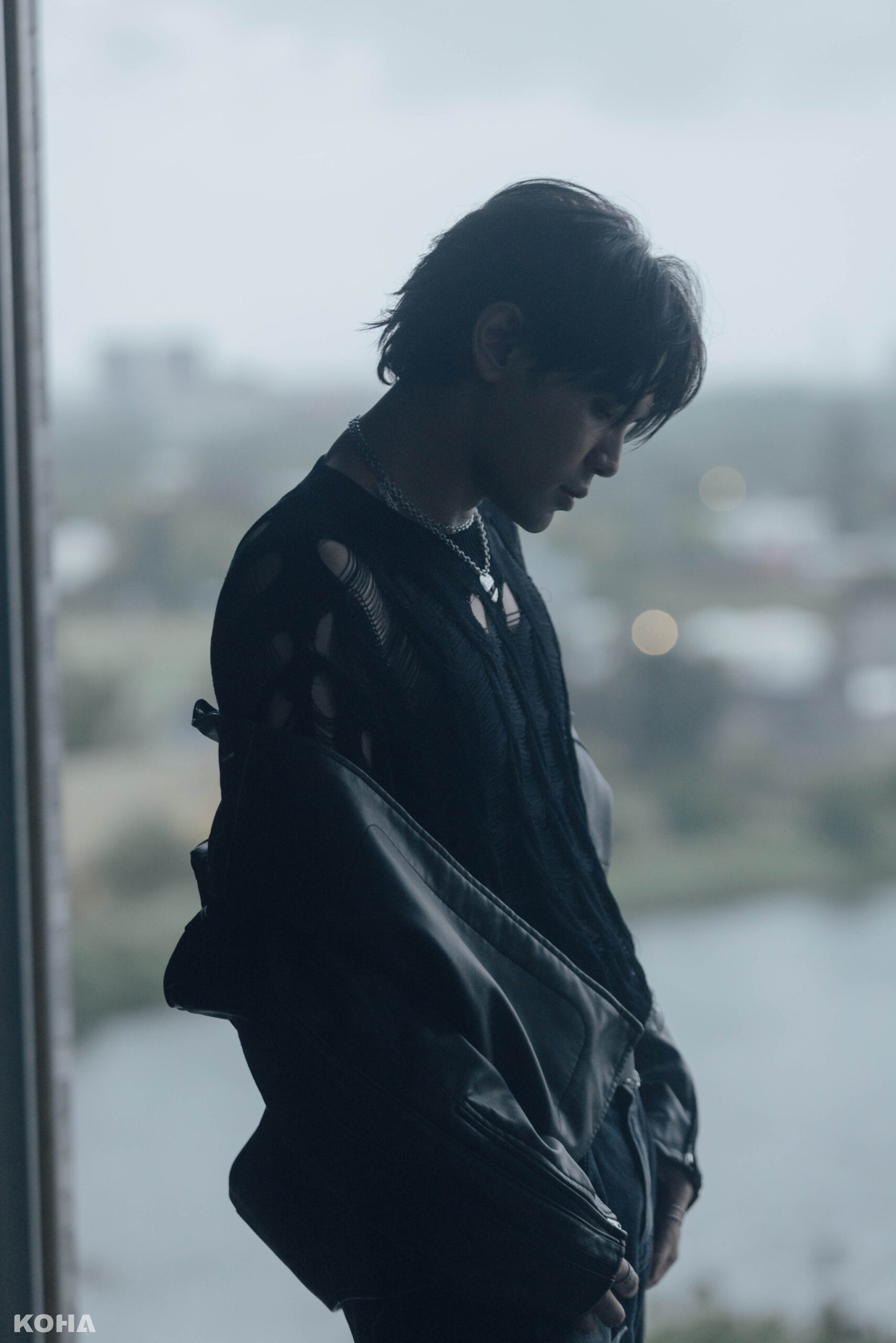 陳零九的新歌MV拍攝到一半時，天氣突然從大晴天轉變成傾盆大雨（照片提供：種子音樂） scaled