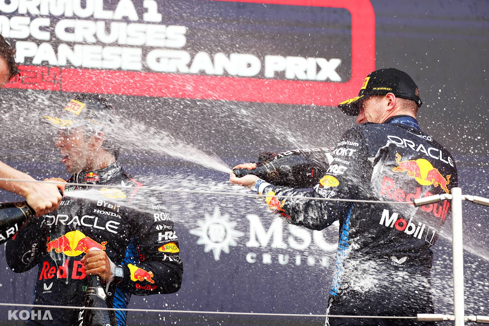 03 Red Bull 車隊荷蘭籍車手 Max Verstappen 於F1日本站攜手隊友 Sergio Perez包辦冠亞軍。（Red Bull 提供） 1