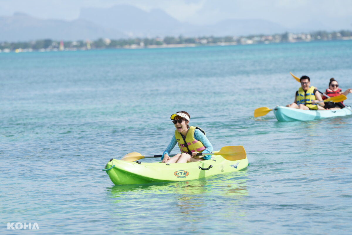 圖7. Lulu 黃路梓茵在 Club Med 康隆尼角，挑戰滑水、獨木舟等多樣水上運動