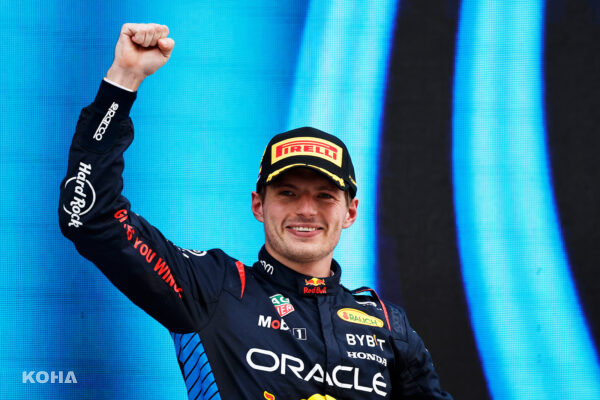 Red Bull F1賽車手 Max Verstappen 奪得西班牙站冠軍，本季第七勝！