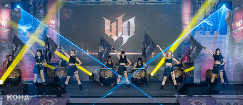 （圖片四）《波拉西亞戰記》中職五大超人氣啦啦隊女神成員齊聚一堂，結合民俗技藝代來開戰舞曲！